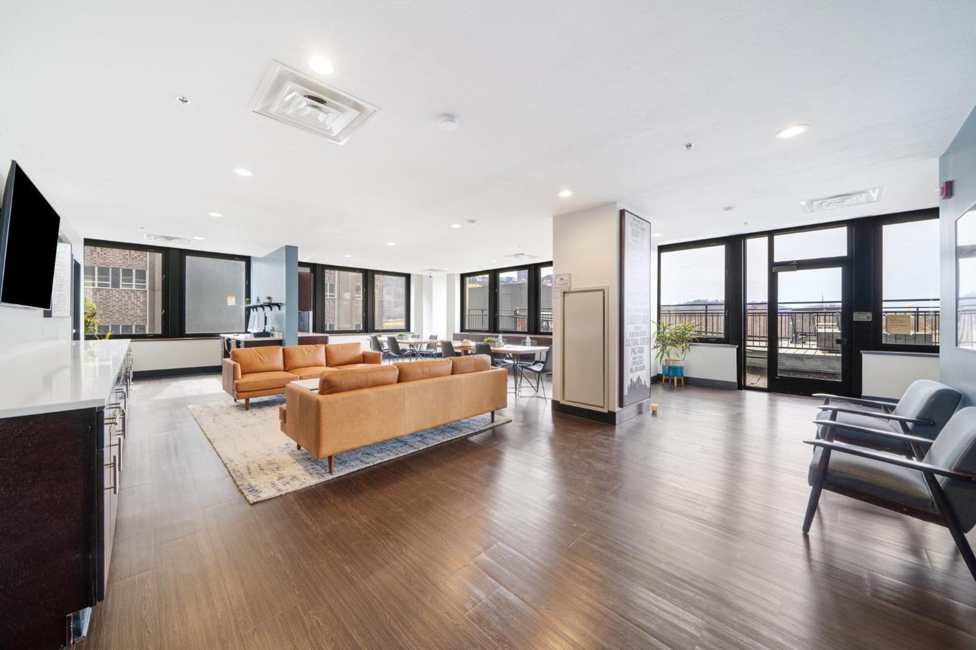 Apartament Vibrant Luxury Prime Location 24-7 Onsite Parking Gym Lounge Pittsburgh Zewnętrze zdjęcie